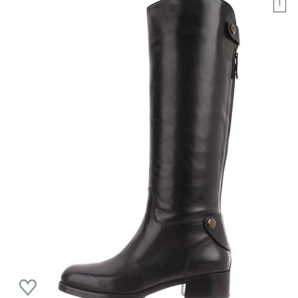 Joan & David black boots size 8.5